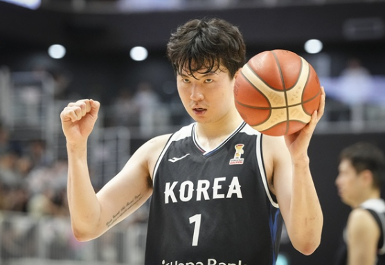 한국 남자농구 인도네시아전 이현중 24점 10리바운드 활약